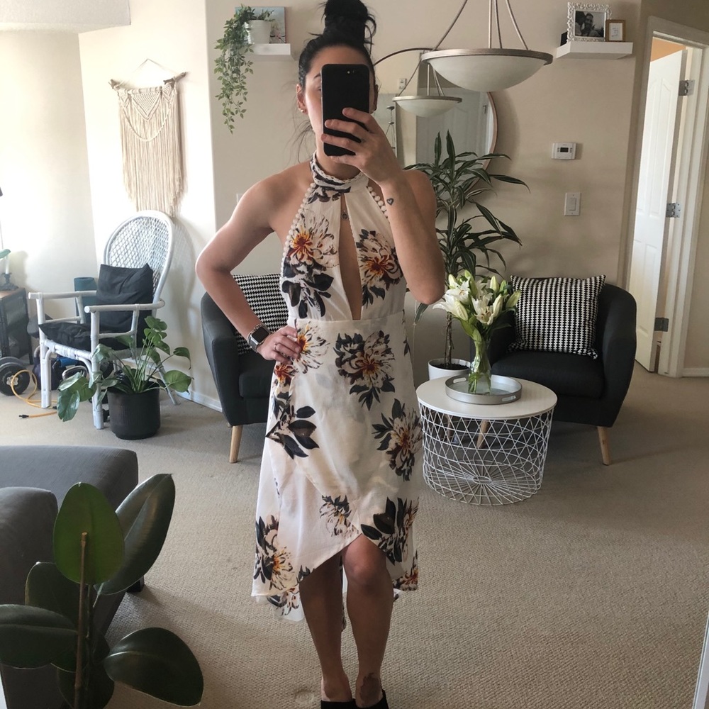✨3/$25✨ Floral halter top dress